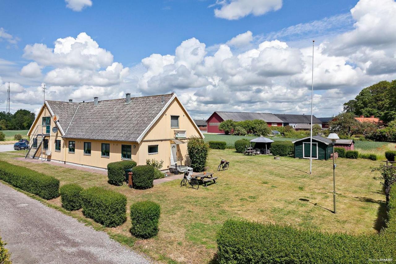 Bruksparkens Hostel Vellinge Exterior photo