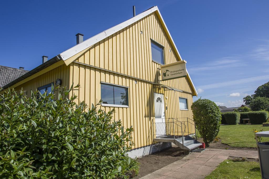 Bruksparkens Hostel Vellinge Exterior photo